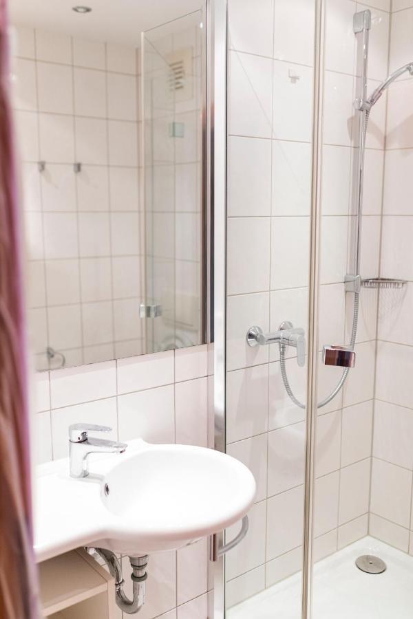 Hotel Stadt Kassel 린텔른 외부 사진
